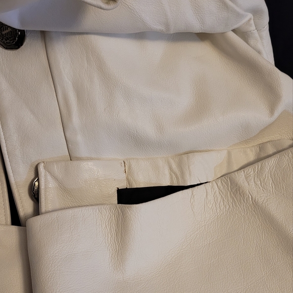 NWOT/ Vintage 1960's Leather White Coat - Picture 8 of 8
